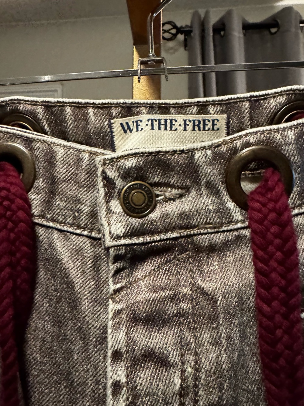 Free People- We The Free Moxie Low Slung Coated Barrel Jean - Metallic Grey - Picture 2 of 3